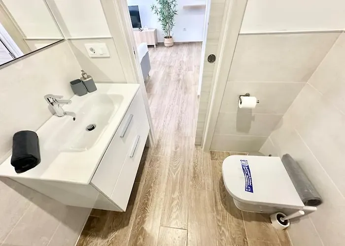 El Queque Sea View 2 Bedroom 2desks And Balcony شقة